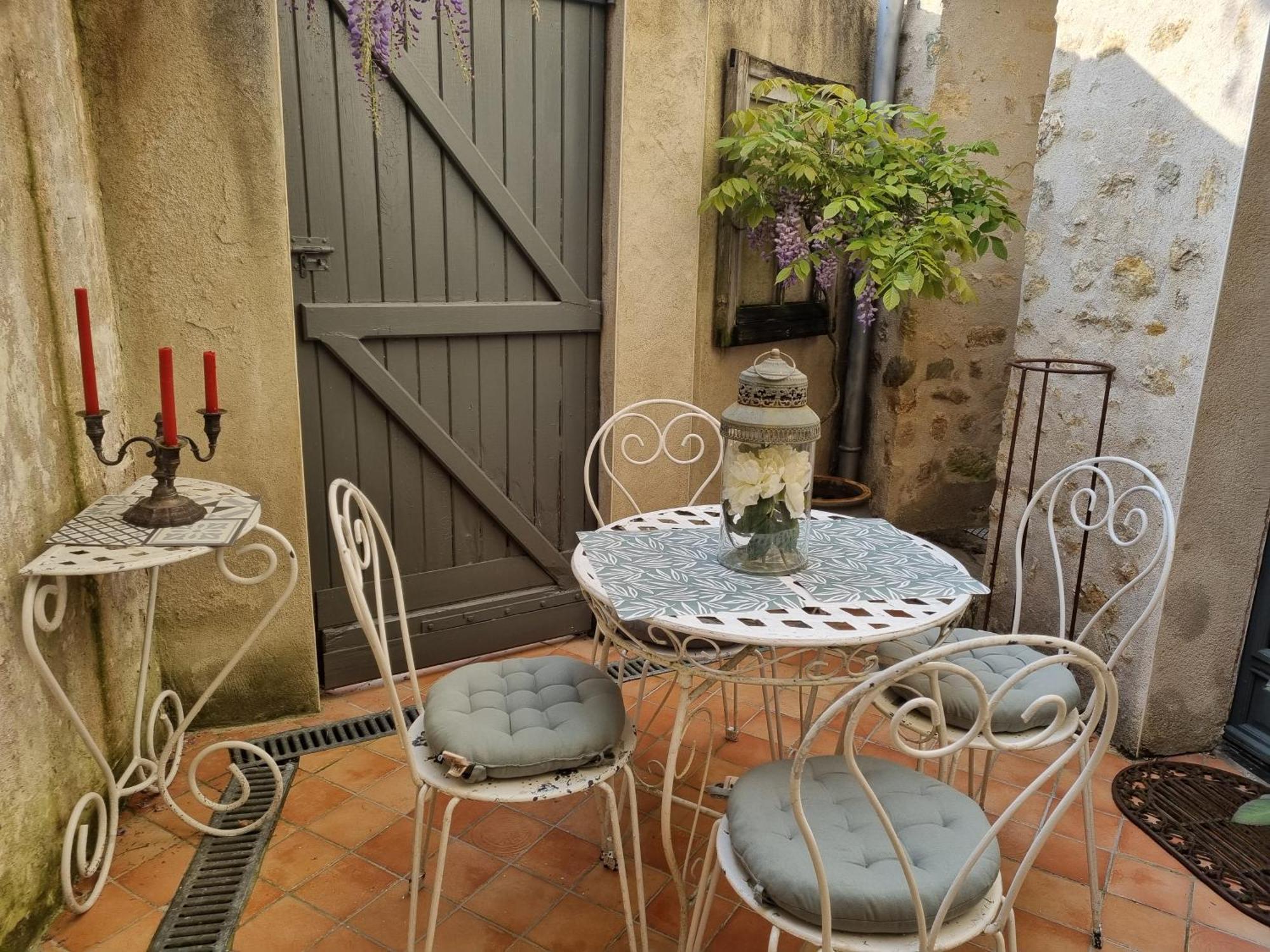Charmante Maison Ancienne Avec Cour Alençon Exterior foto